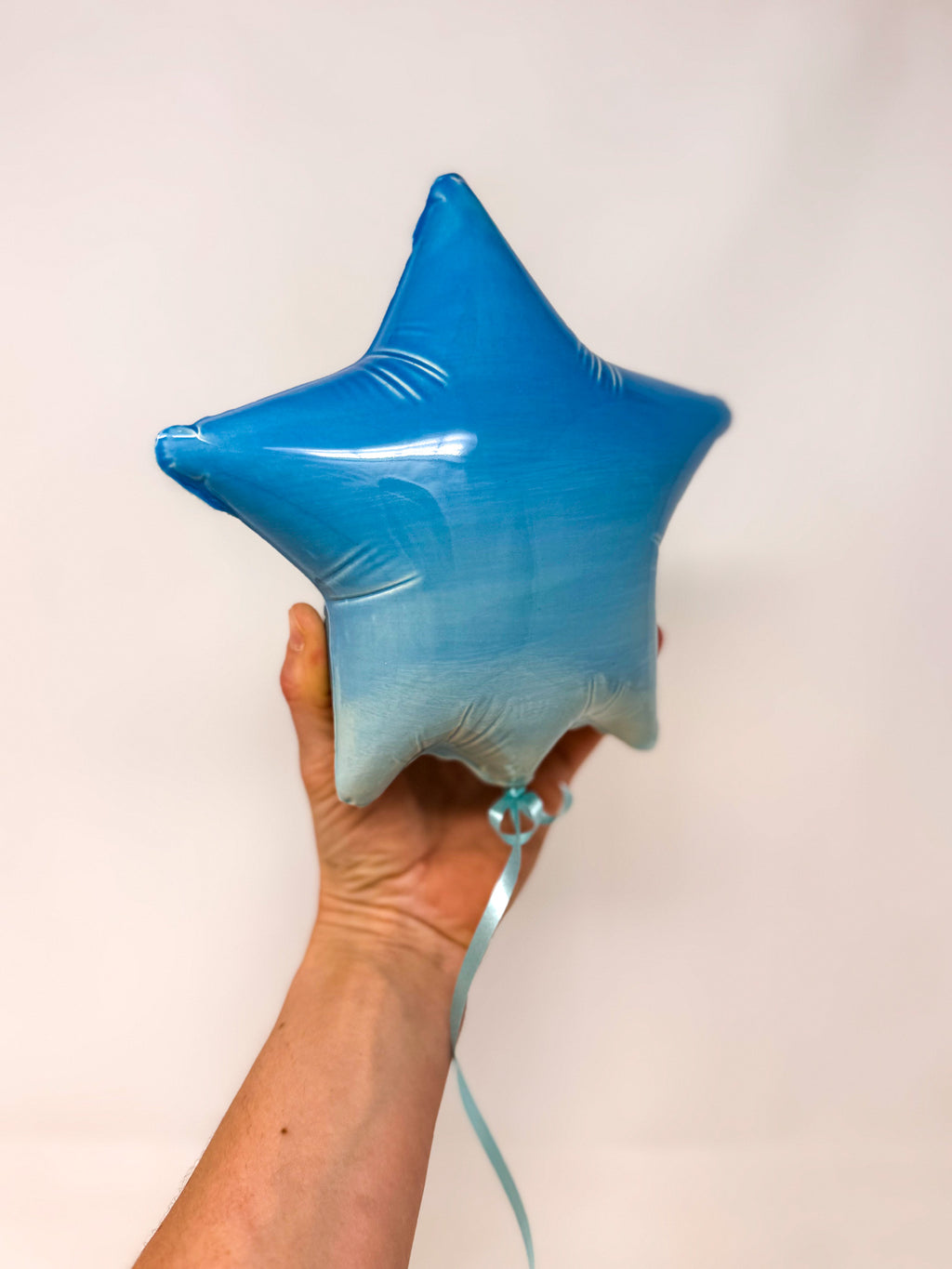 Large Star Balloon: Blue Ombre
