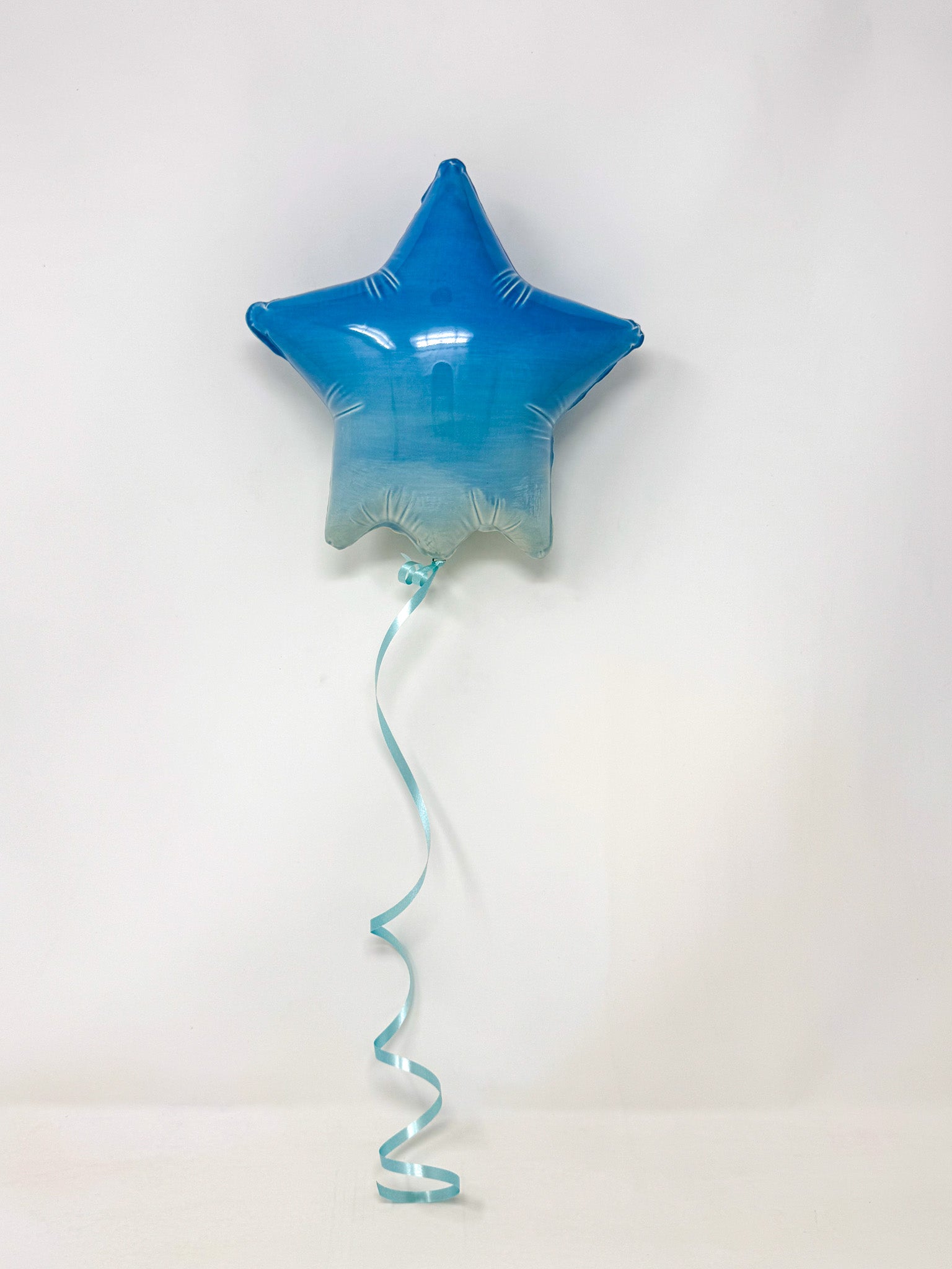 Large Star Balloon: Blue Ombre