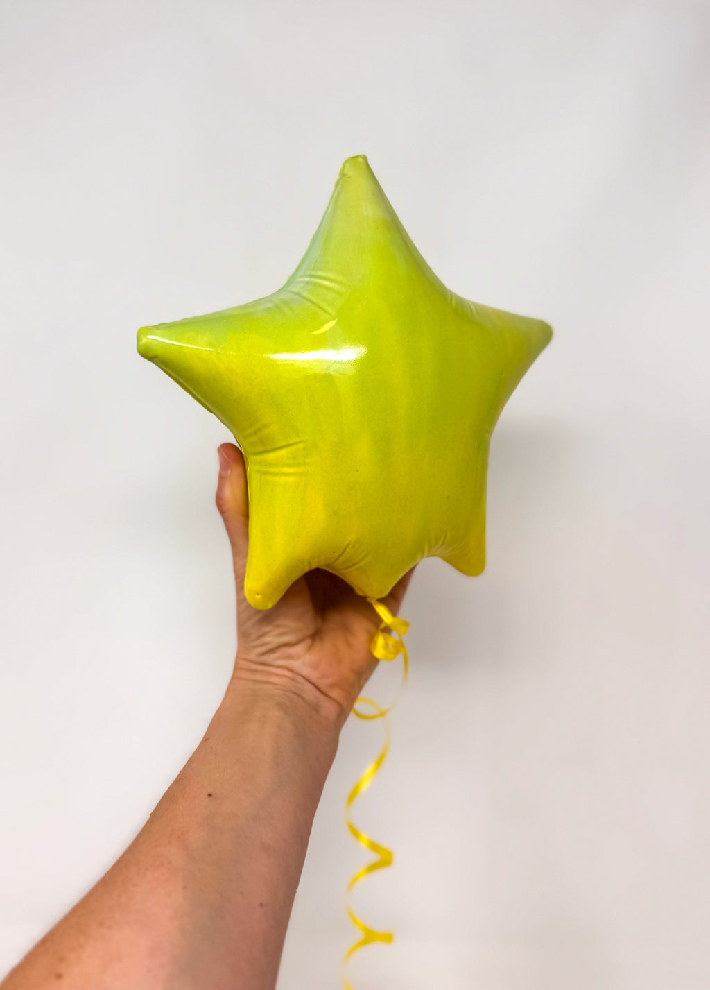 Large Star Balloon: Green / Chartreuse / Yellow Ombre