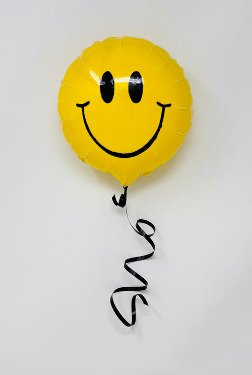 Large Smiley Balloon: Iconic