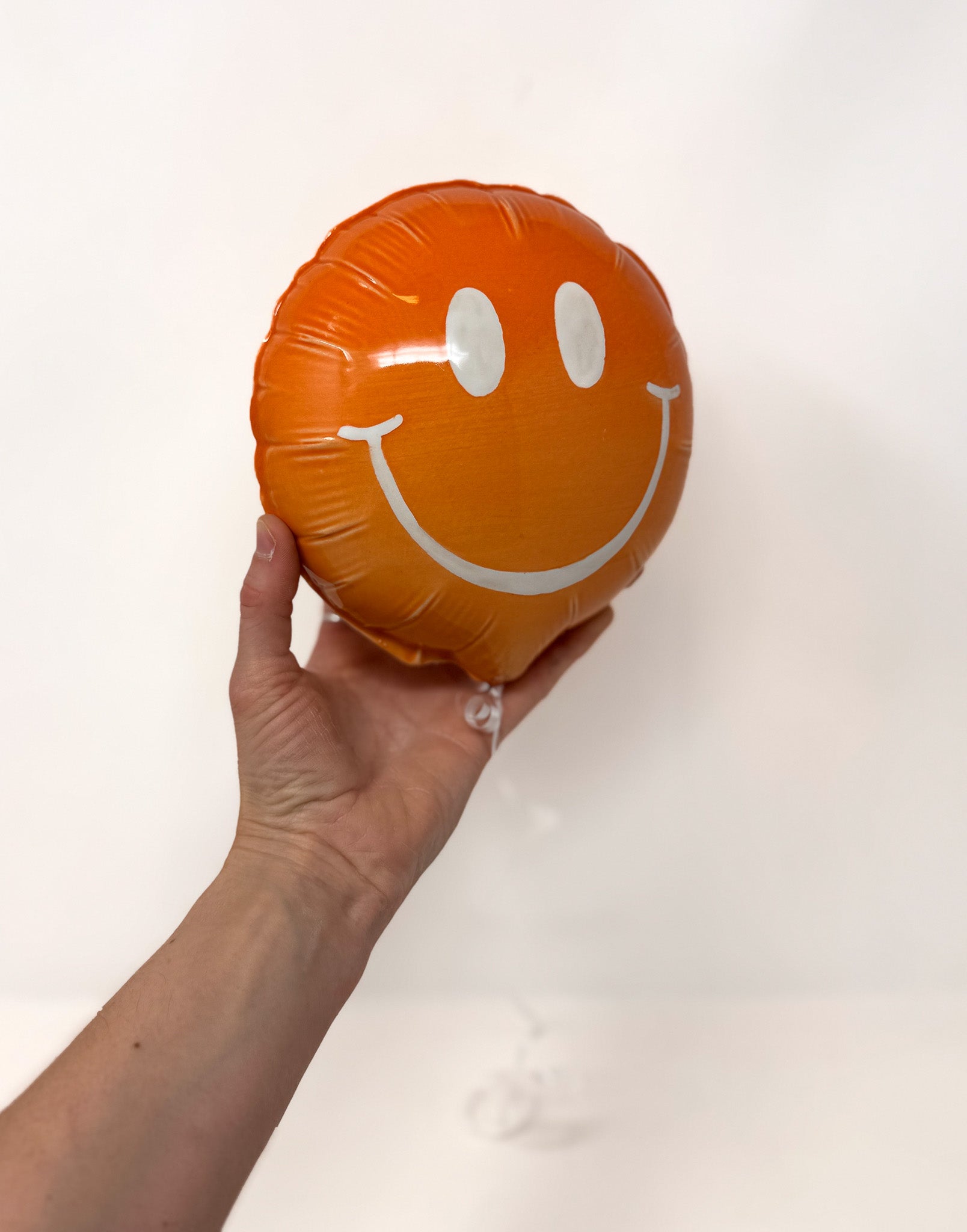 Large Smiley Balloon: Orange Ombre