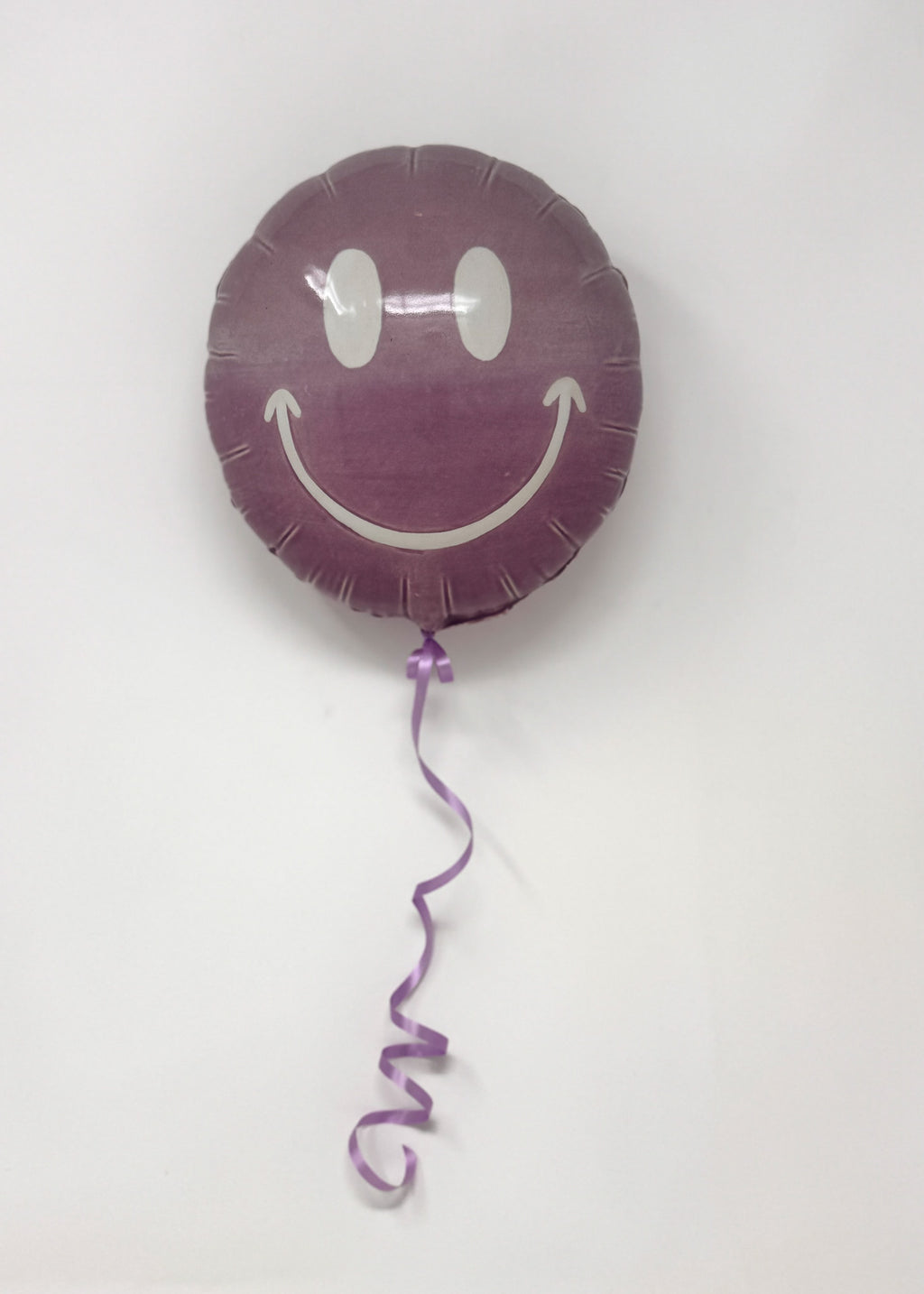 Large Smiley Balloon: Lavender / Violet Ombre
