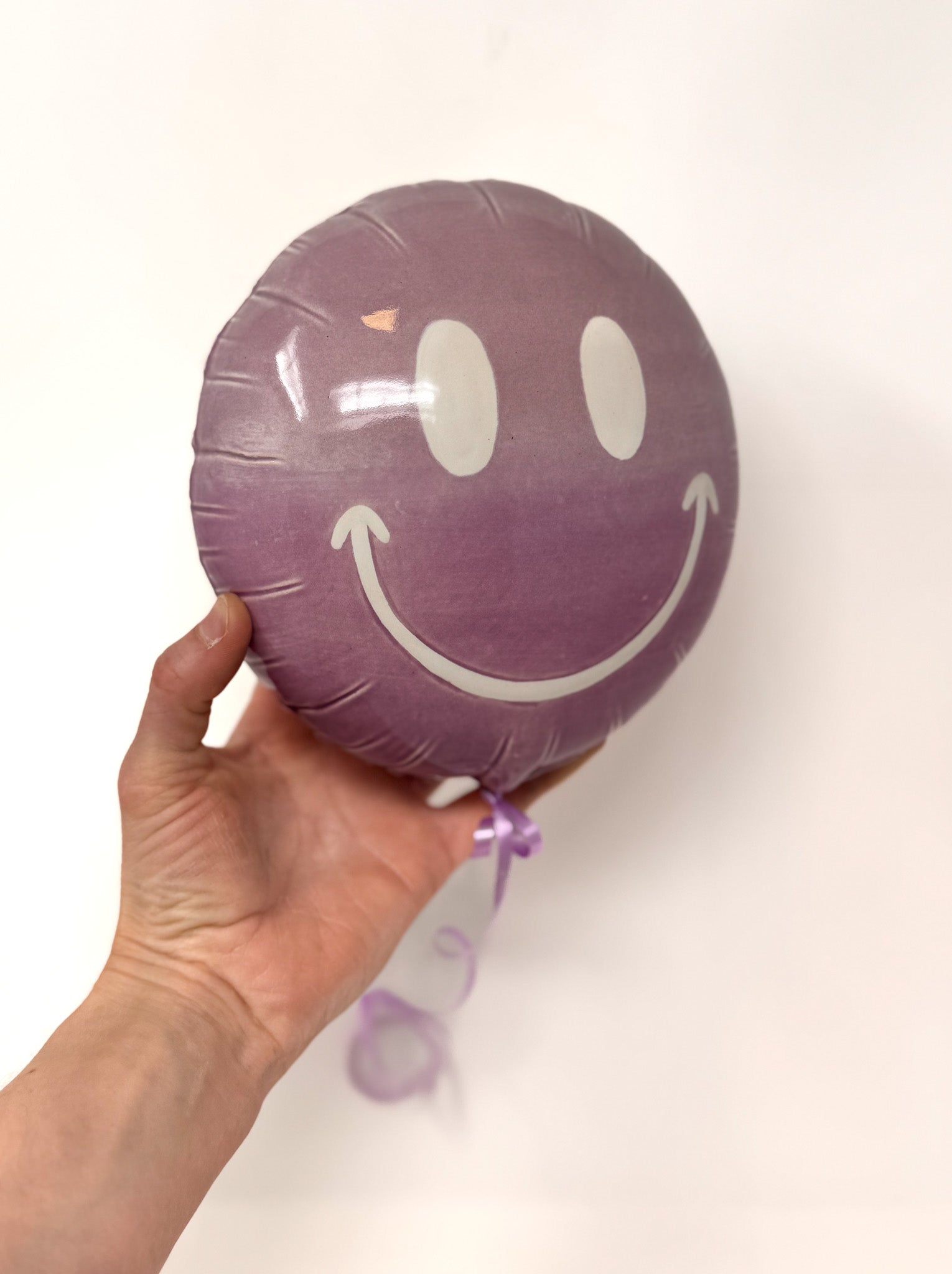 Large Smiley Balloon: Lavender / Violet Ombre
