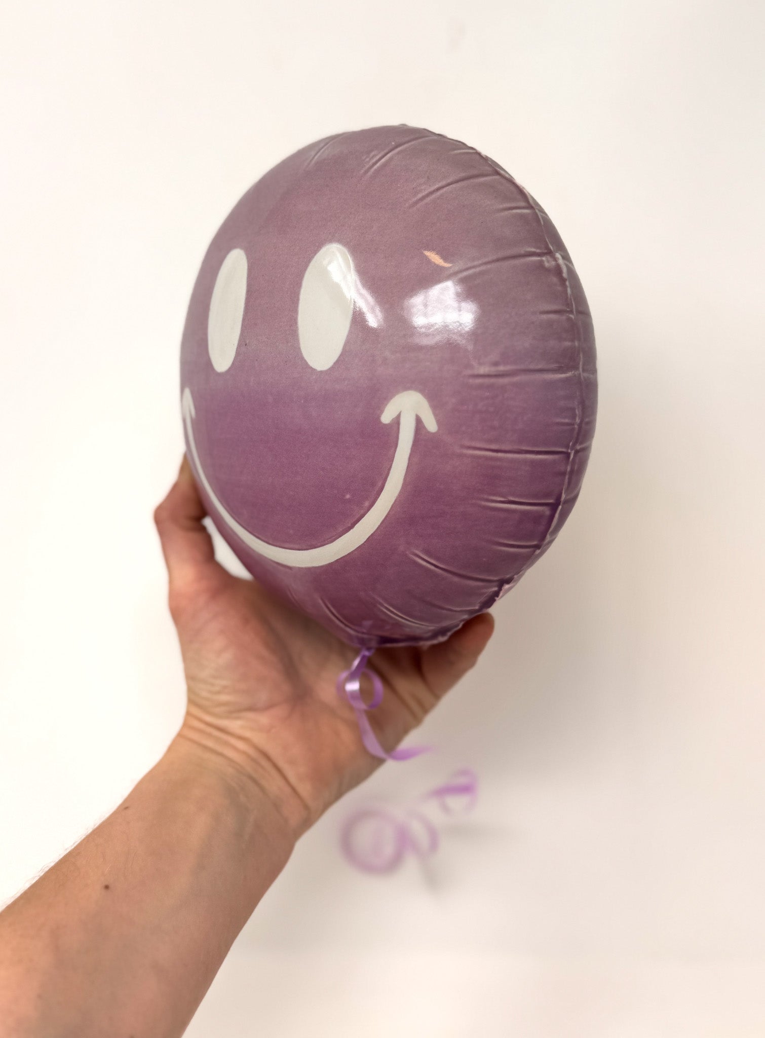 Large Smiley Balloon: Lavender / Violet Ombre